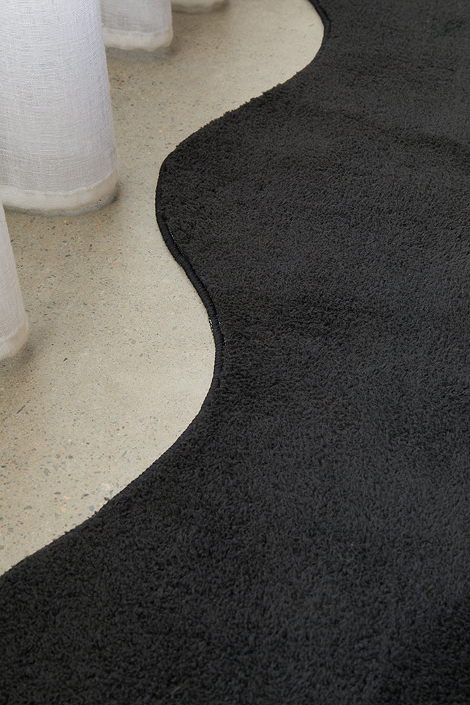 Everest Black Washable Rug Rug Culture