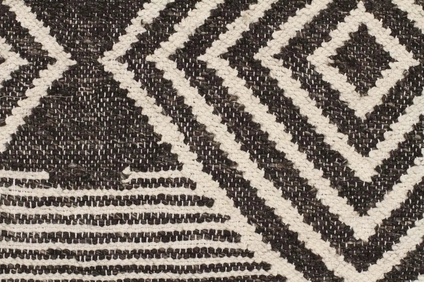 Bonita 744 Charcoal Wool and Viscose Rug Unitex