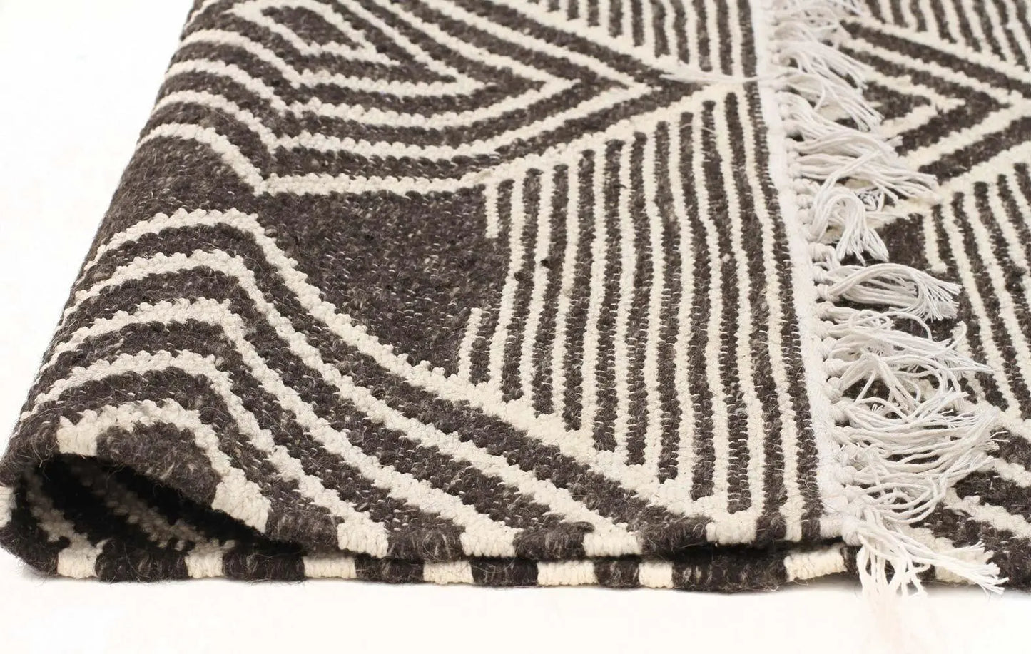Bonita 744 Charcoal Wool and Viscose Rug Unitex