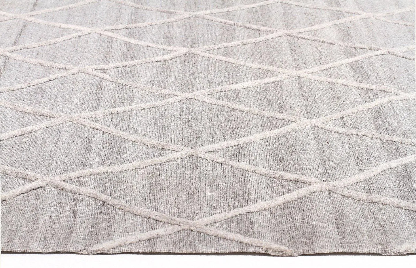 Fantasy 5051 Silver Wool and Viscose Rug Unitex
