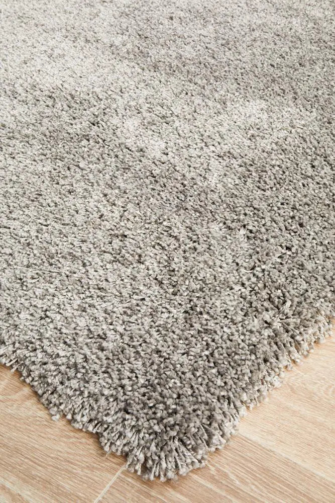 Lara Silver shaggy Rug Unitex