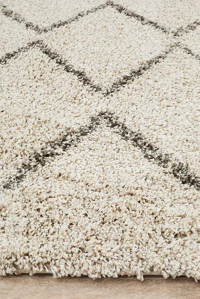 Sila 11 Natural Shaggy Rug Unitex
