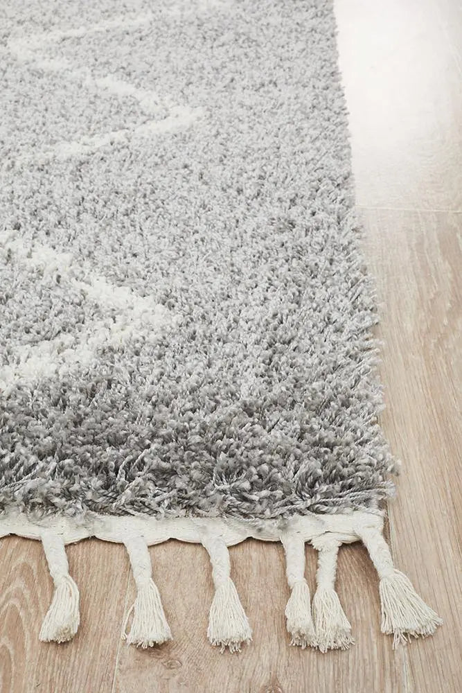 Sila 11 Silver Shaggy Rug Unitex