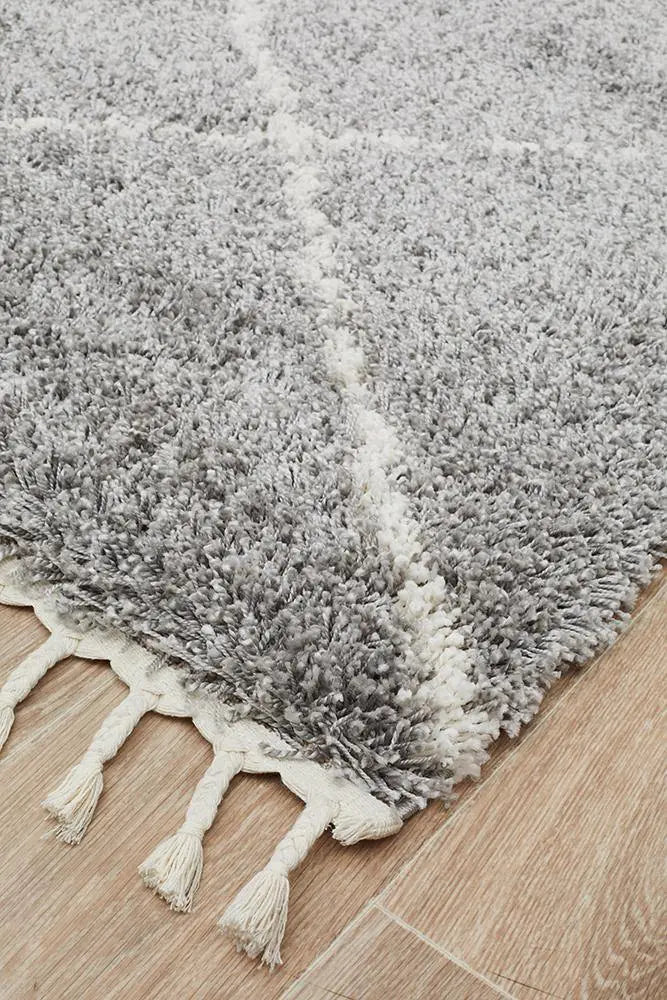 Sila 22 Silver Shaggy Rug Unitex