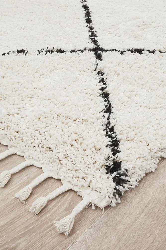 Sila 22 White Shaggy Rug Unitex
