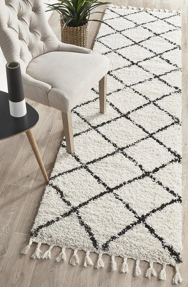 Sila 22 White Shaggy Rug Unitex
