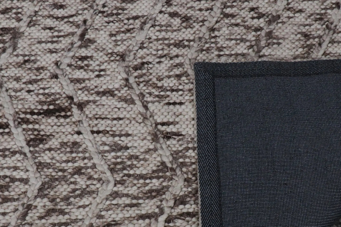 Waves Natural Wool Rug, High-Quality Rugs, Easy to Care, Hand-Woven The Rug Co