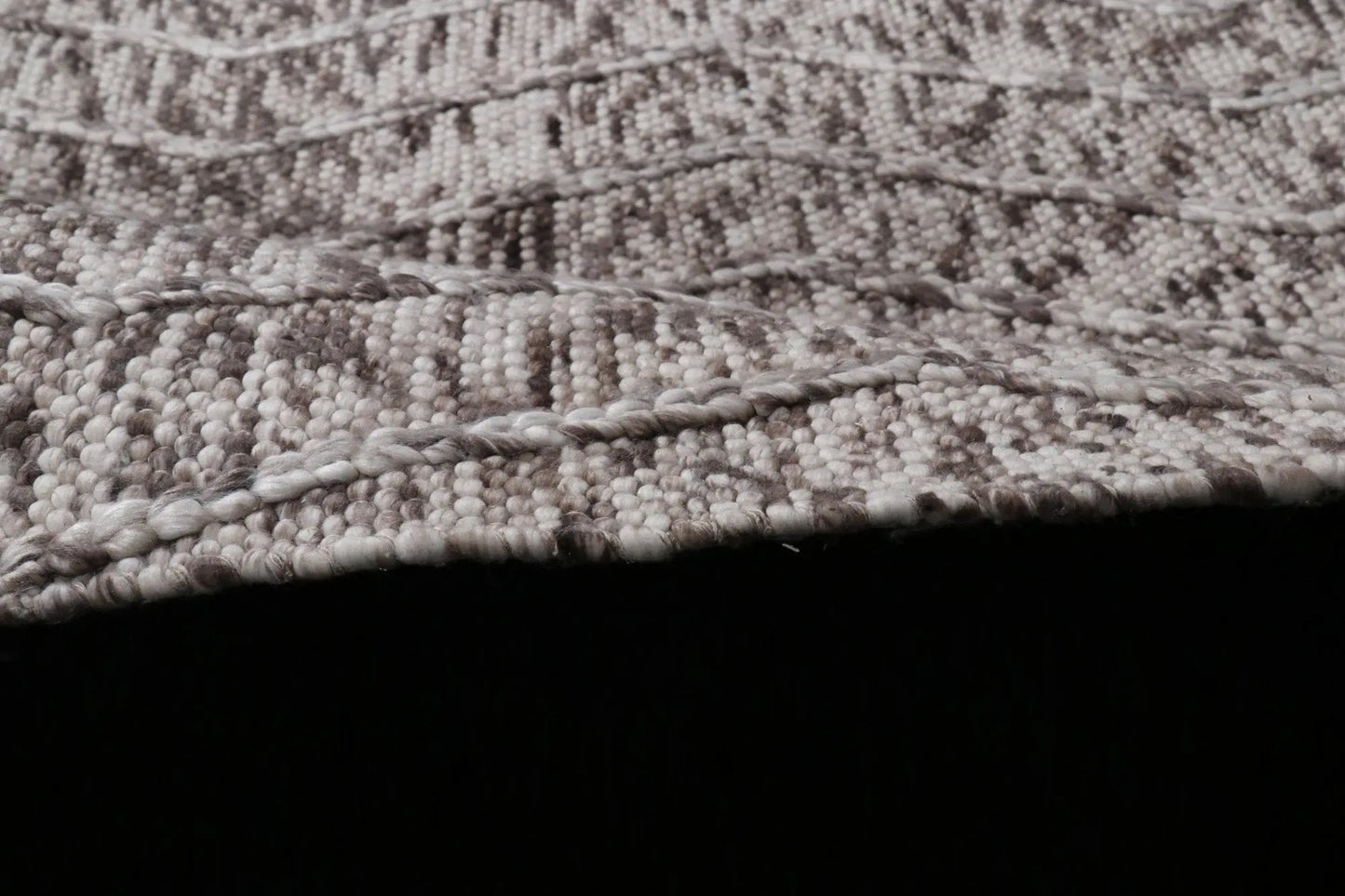 Waves Natural Wool Rug, High-Quality Rugs, Easy to Care, Hand-Woven The Rug Co