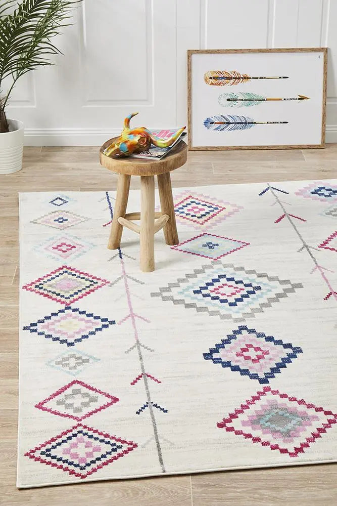 Zara 760 White Rug Unitex