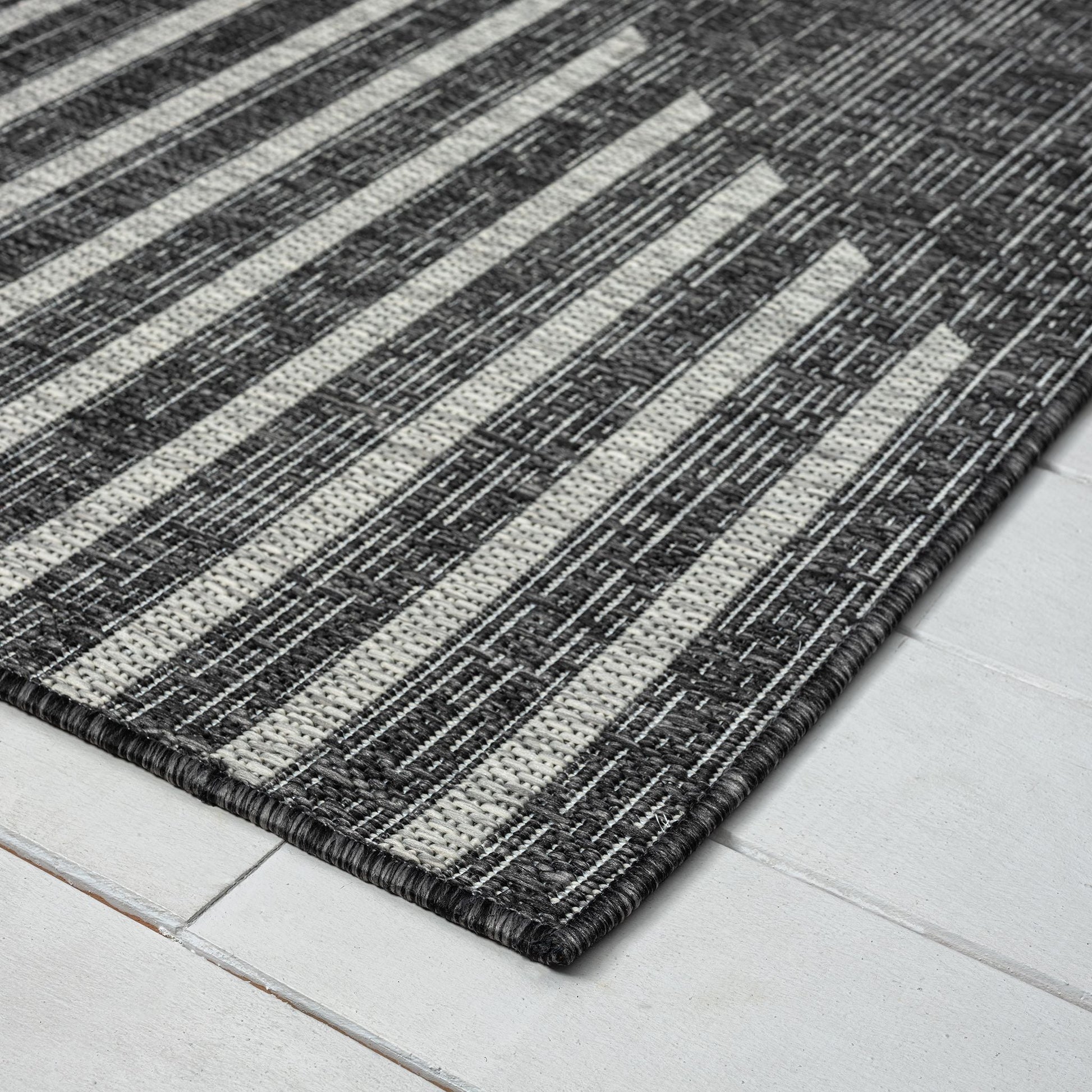 Alfresco 425 Ebony Runner Saray Rugs
