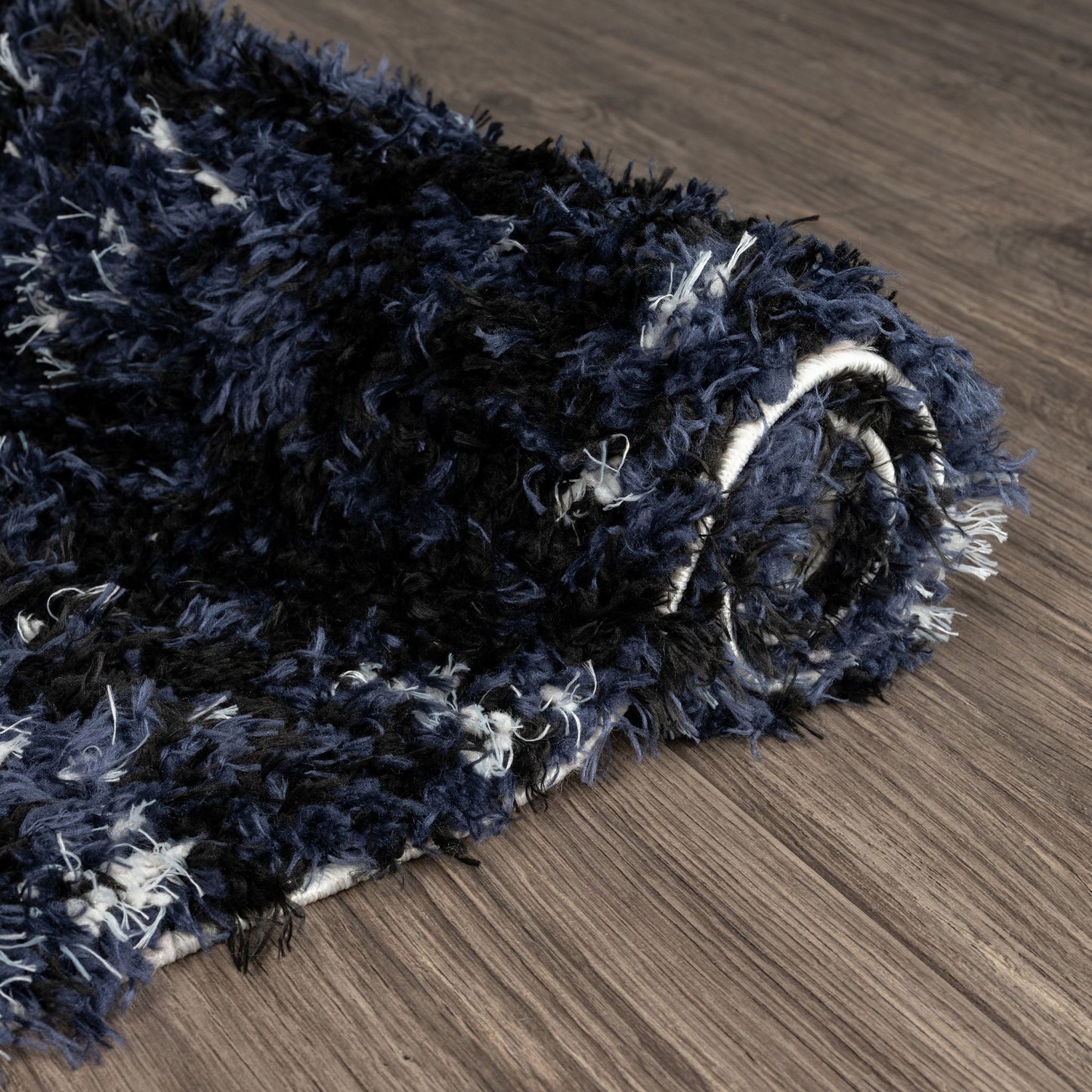 Plushy 386 Lava Runner Saray Rugs