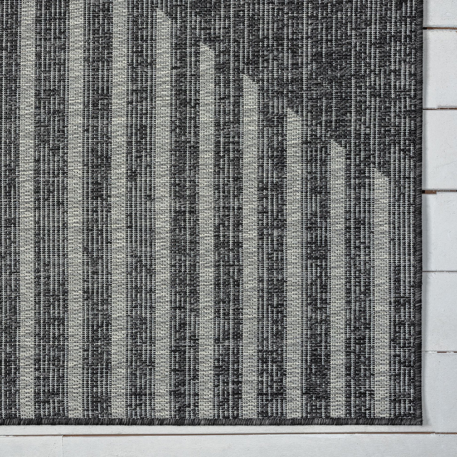 Alfresco 425 Ebony Runner Saray Rugs