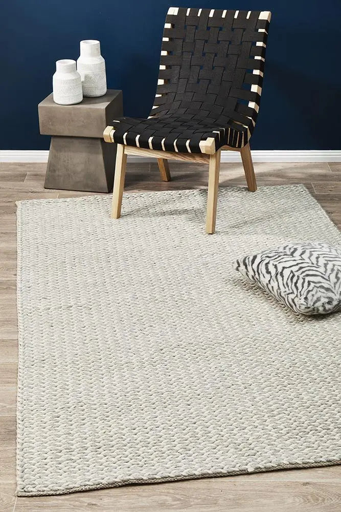 Afroza 320 Silver Wool and Viscose Rug Unitex