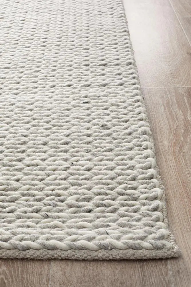 Afroza 320 Silver Wool and Viscose Rug Unitex