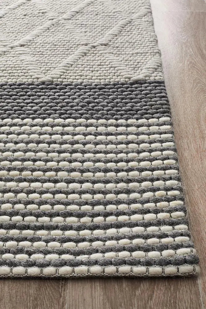 Afroza 324 Silver Wool and Viscose Rug Unitex