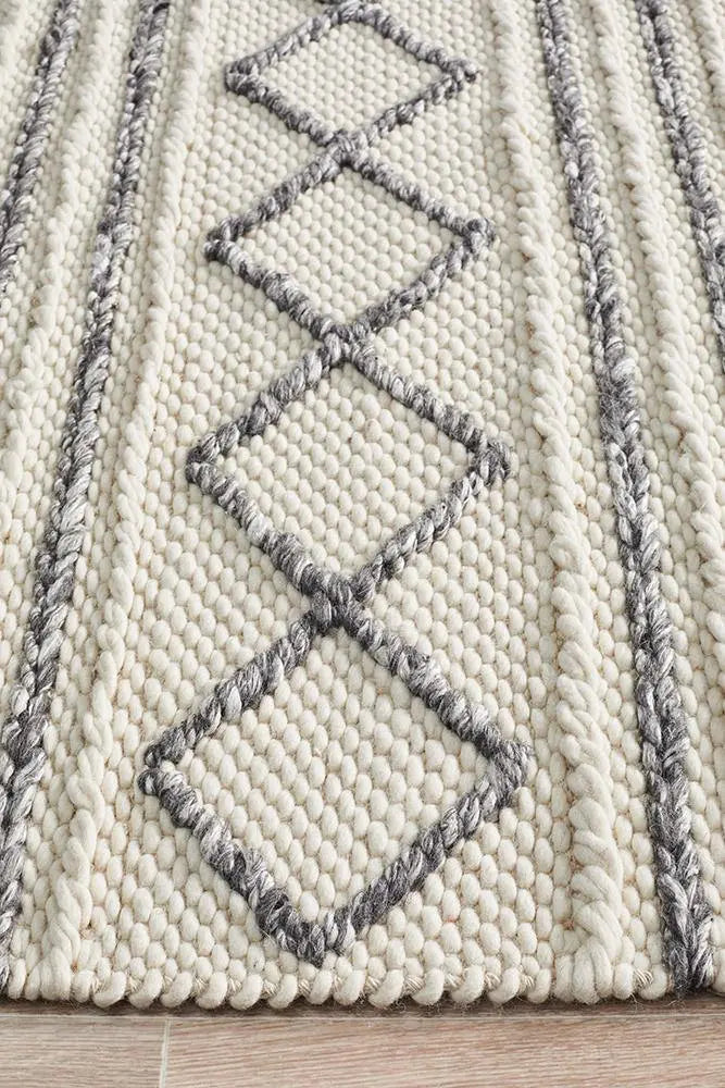 Afroza 326 White Wool and Viscose Rug, 100% wool Rugs, Hand made Rugs Unitex