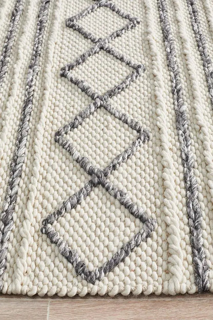Afroza 326 White Wool and Viscose Rug, 100% wool Rugs, Hand made Rugs Unitex