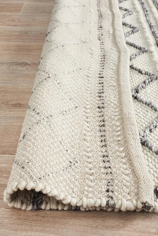 Afroza 326 White Wool and Viscose Rug, 100% wool Rugs, Hand made Rugs Unitex