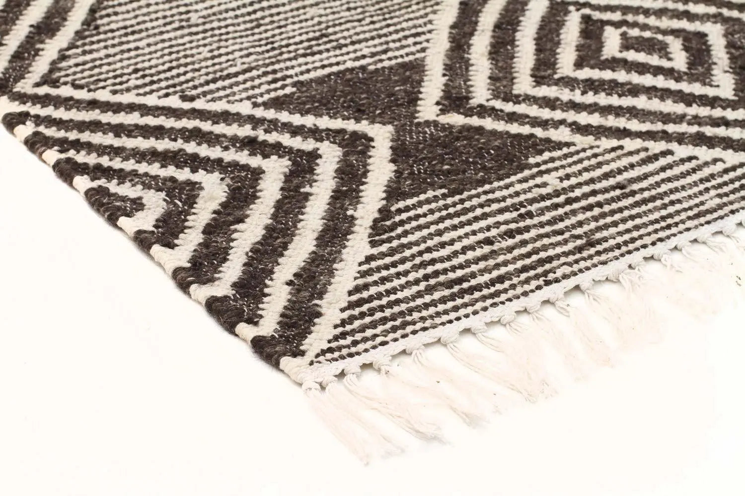 Bonita 744 Charcoal Wool and Viscose Rug Unitex