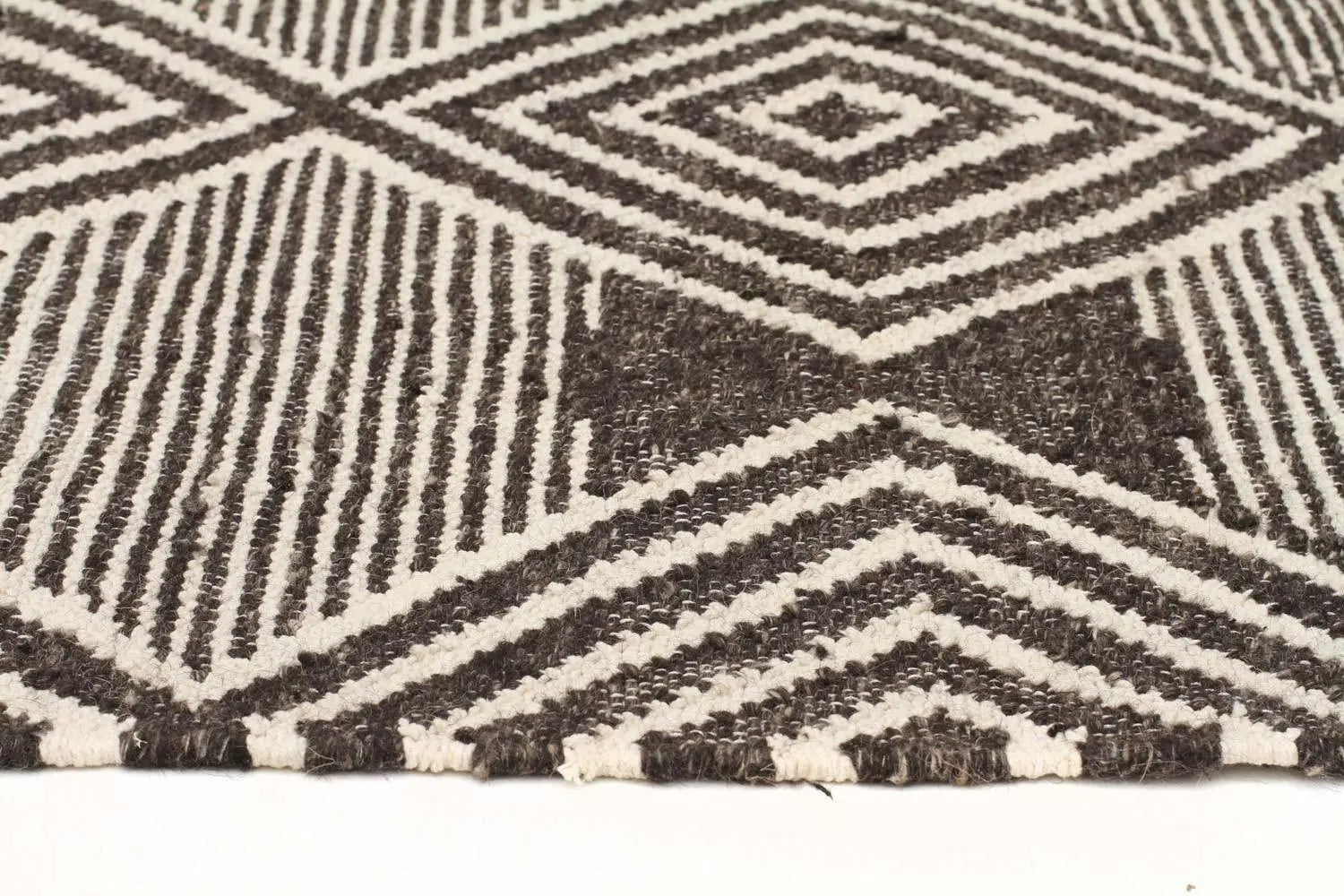 Bonita 744 Charcoal Wool and Viscose Rug Unitex