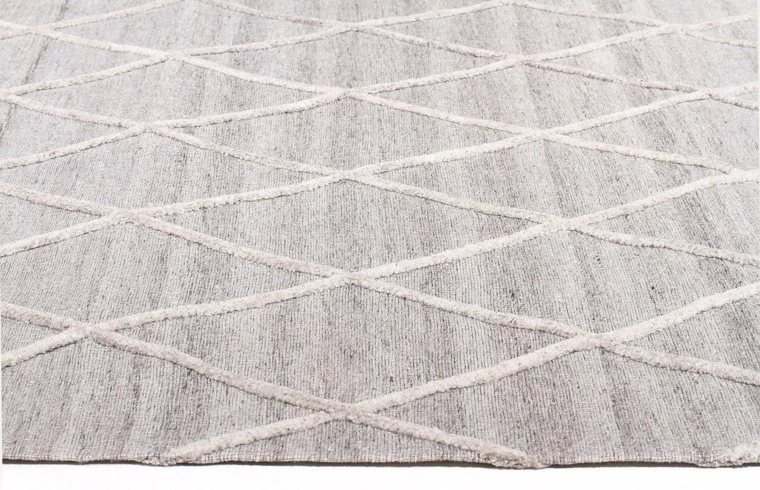 Fantasy 5051 Silver Wool and Viscose Rug Unitex