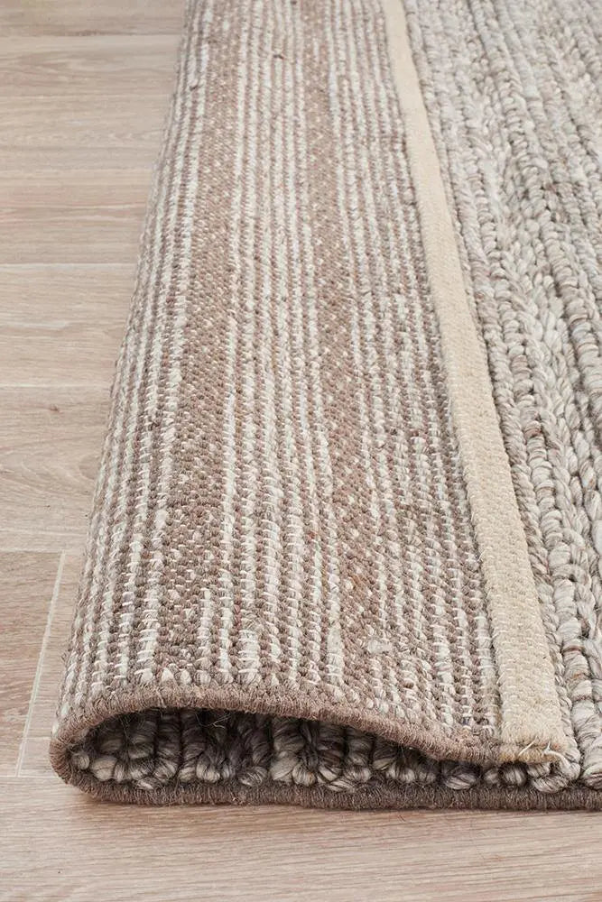 Howard 801 Natural Wool and Viscose Rug Unitex
