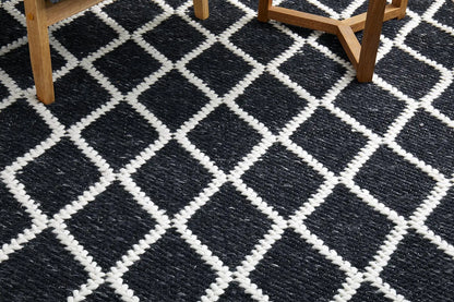 Hoxton hand loomed Black wool Rug RUG CULTURE