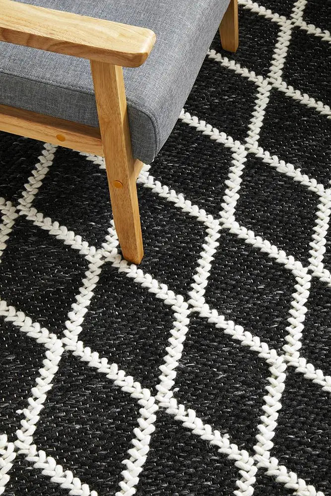 Hoxton hand loomed Black wool Rug RUG CULTURE