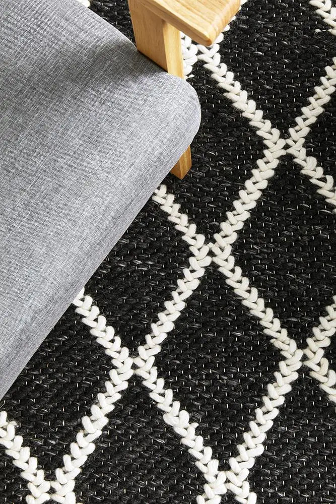 Hoxton hand loomed Black wool Rug RUG CULTURE
