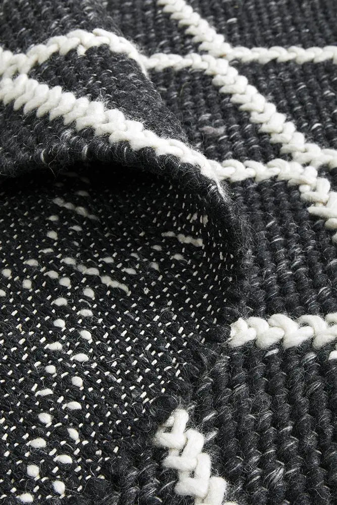 Hoxton hand loomed Black wool Rug RUG CULTURE