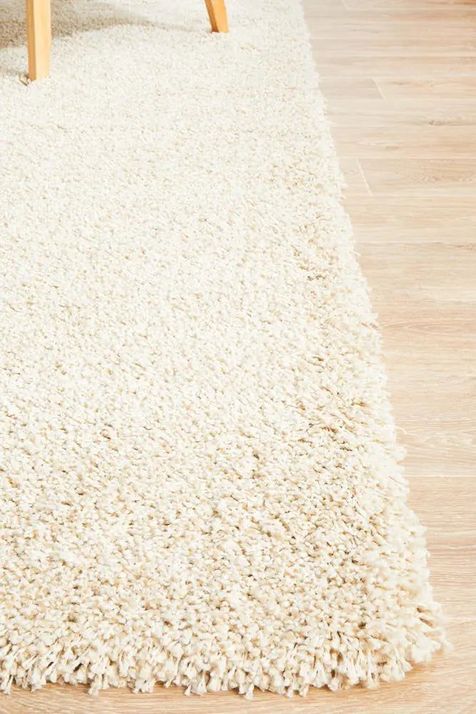 Lara Cream shaggy Rug Unitex