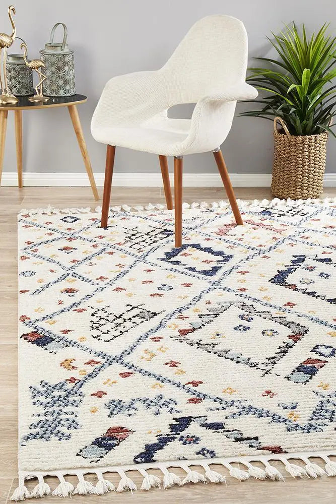 Melisa 111 White Fringe Rug Unitex