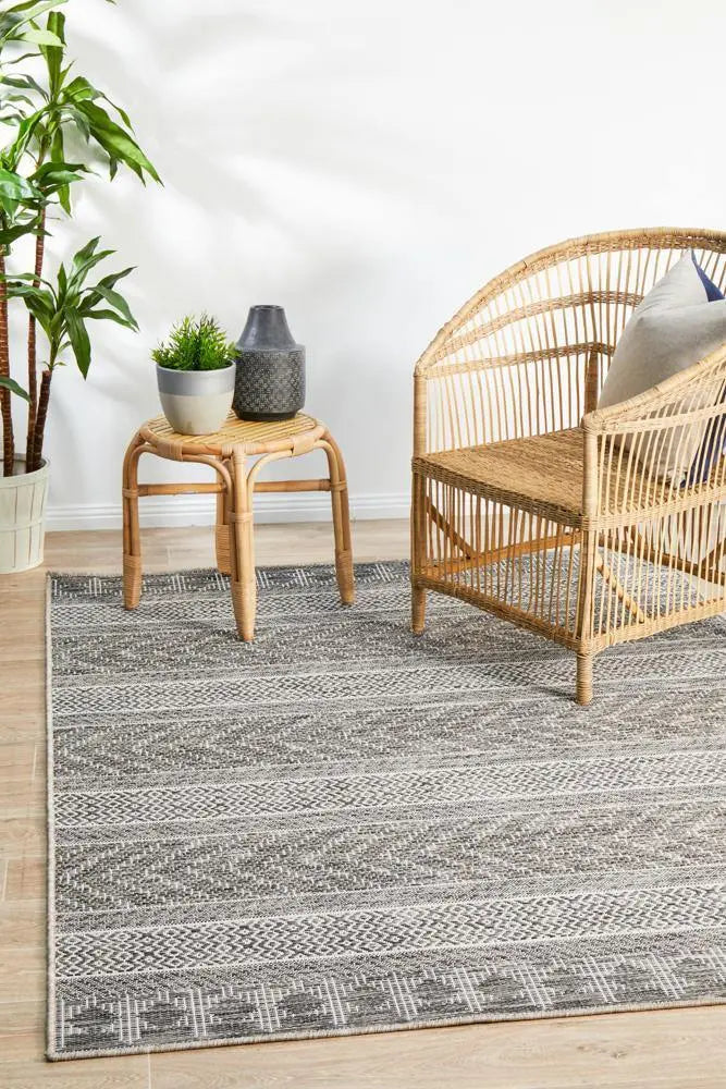 Outdoor Terrace  arrow Grey Rug Rug Culture