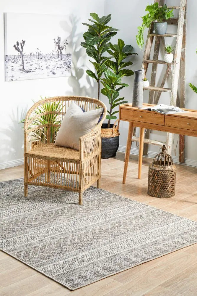 Outdoor Terrace  arrow Grey Rug Rug Culture