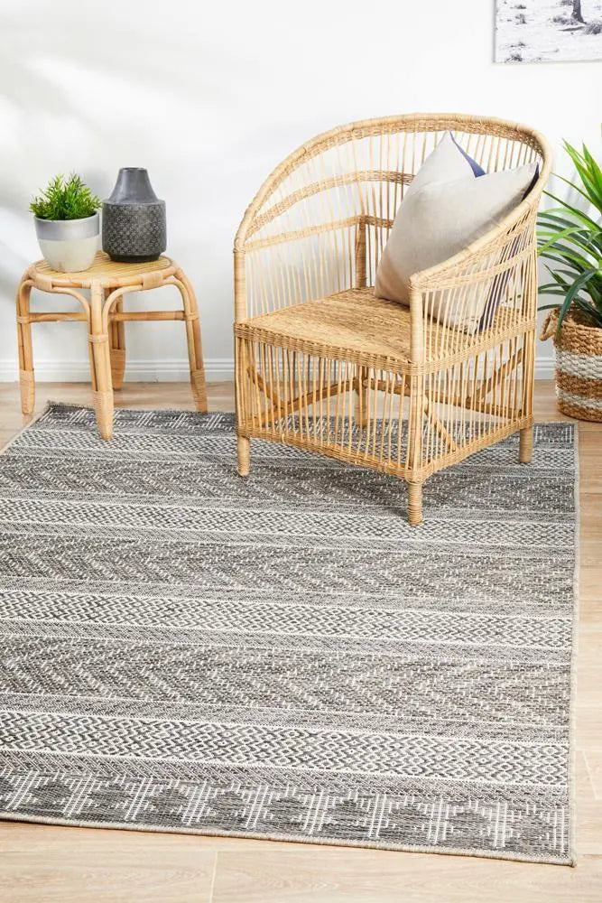 Outdoor Terrace  arrow Grey Rug Rug Culture