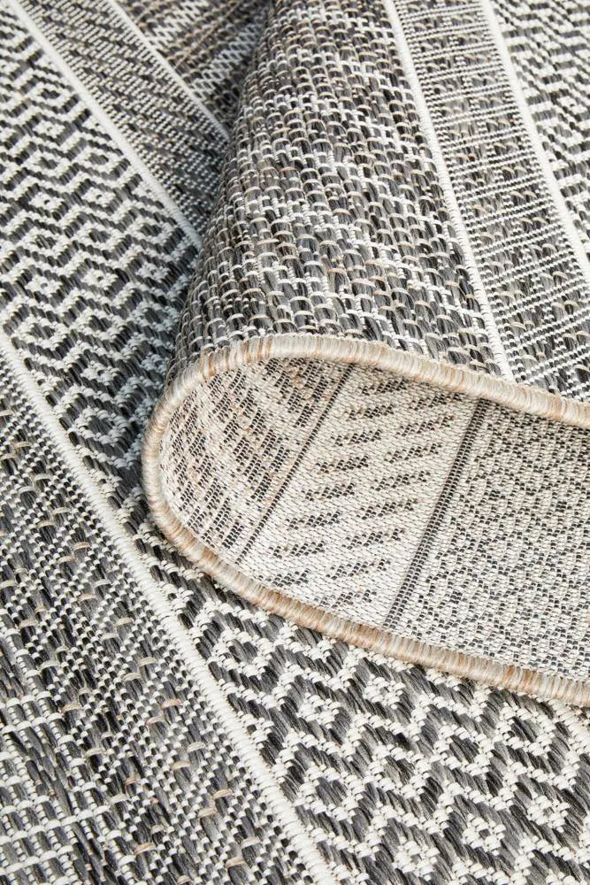 Outdoor Terrace  arrow Grey Rug Rug Culture