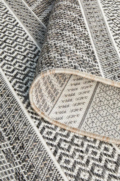 Outdoor Terrace  arrow Grey Rug Rug Culture