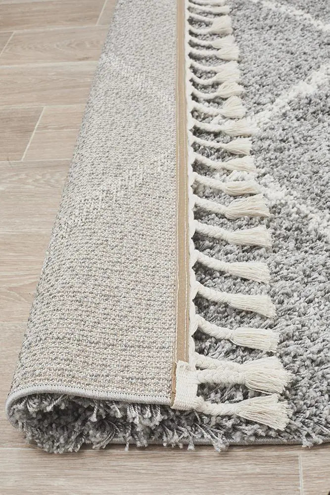Sila 11 Silver Shaggy Rug Unitex