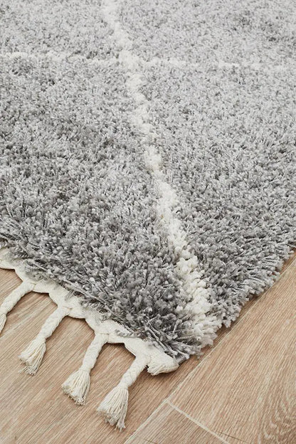 Sila 22 Silver Shaggy Rug Unitex