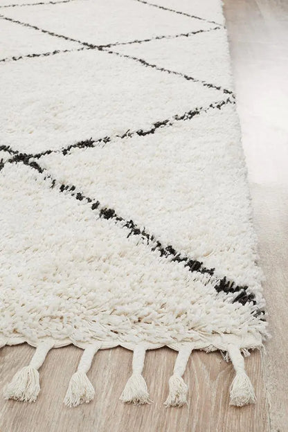 Sila 22 White Shaggy Rug Unitex