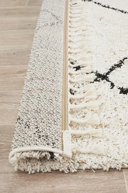 Sila 22 White Shaggy Rug Unitex