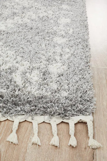 Sila 33 Silver Shaggy Rug Unitex