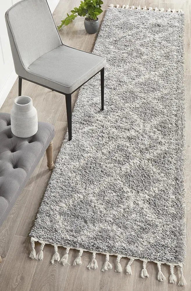 Sila 33 Silver Shaggy Rug Unitex