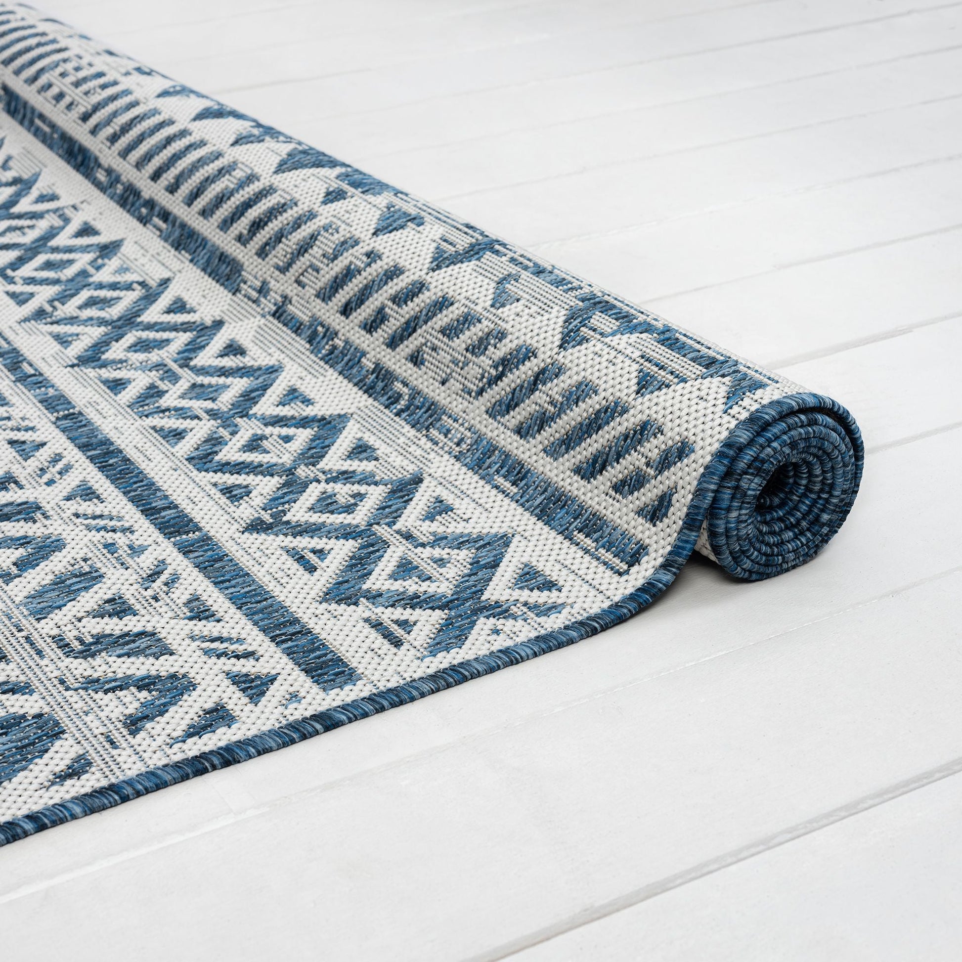 Patio 453 Frost Saray Rugs